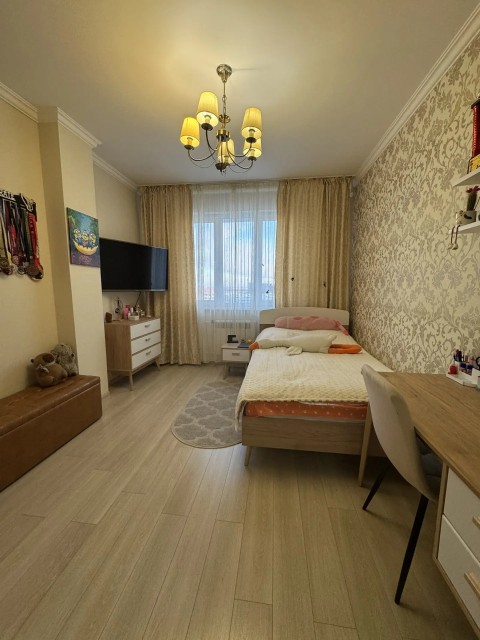 3 комн., 80 м², Инд. планировка, Крытый рынок 3