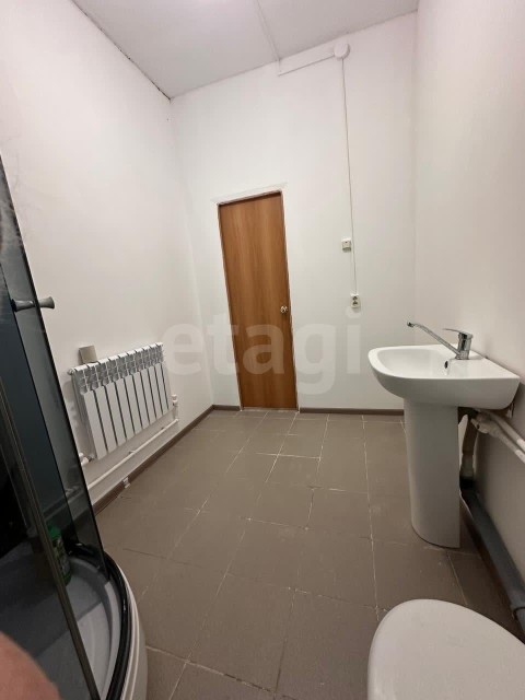 1 комн., 38 м², Блочный, Другие районы 17