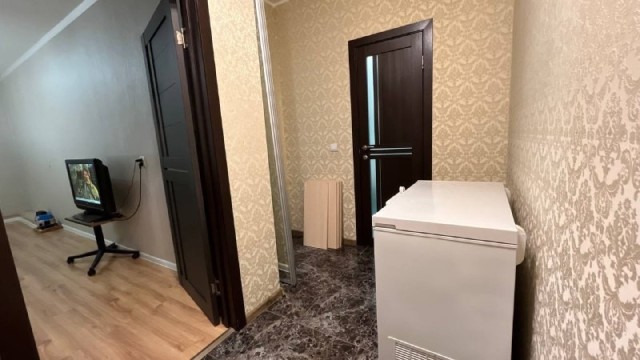 1 комн., Монолитно-каркасный, Областная больница, рынок "Манньыаттаах" 2