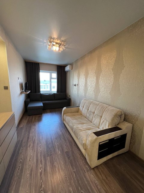 1 комн., 38 м², Блочный, Авиапорт 7