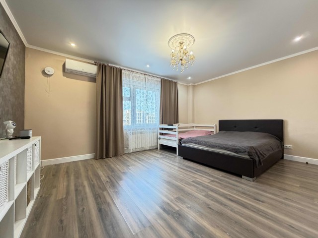 3 комн., 83 м², Монолитно-каркасный, Гимеин 3