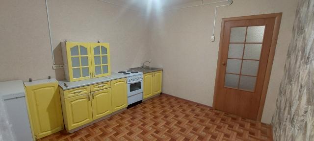 1 комн., 35 м², Дерев. б/у, Автодорожная 8