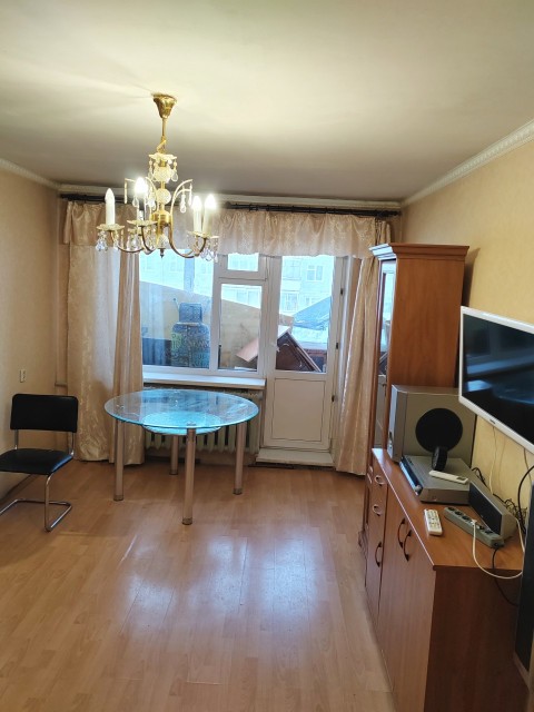 4 комн., 72 м², КПД, Крытый рынок 15