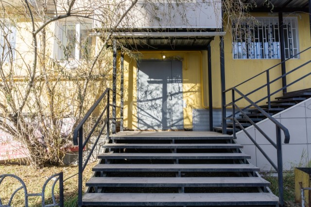 2 комн., 42 м², Хрущевка, Центр - район пл. Орджоникидзе 4