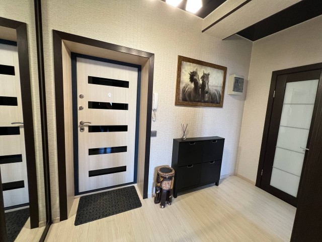 1 комн., 38 м², Блочный, Авиапорт 5