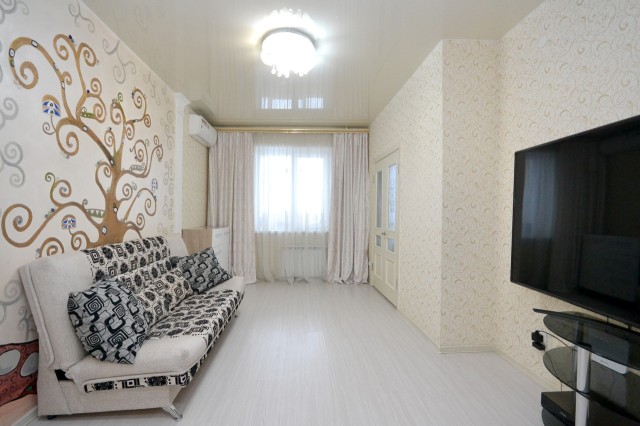 3 комн., 103 м², Монолитно-каркасный, Сахацирк 6