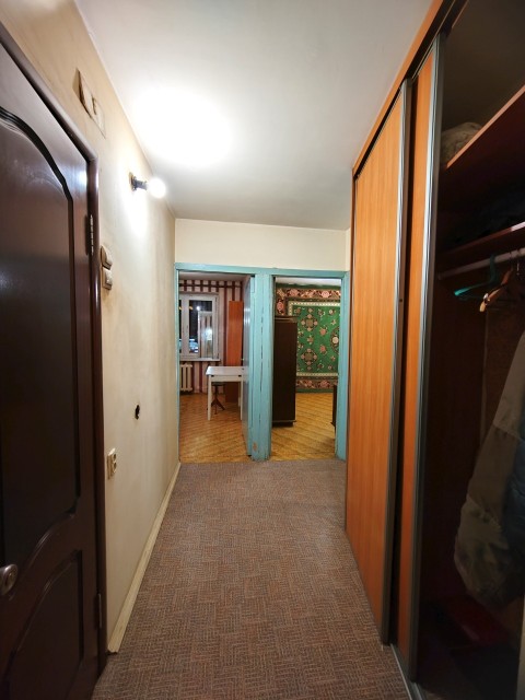 4 комн., 72 м², КПД, Крытый рынок 5