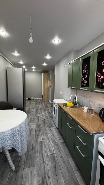 2 комн., 49 м², КПД, Центр - район пл. Орджоникидзе 3