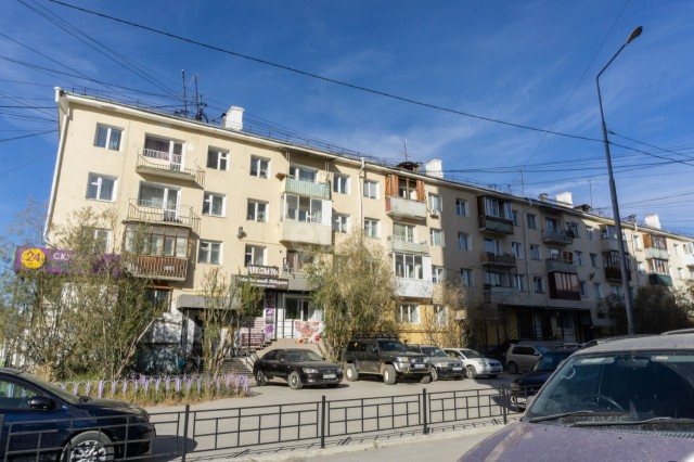 2 комн., 42 м², Хрущевка, Центр - район пл. Орджоникидзе 3