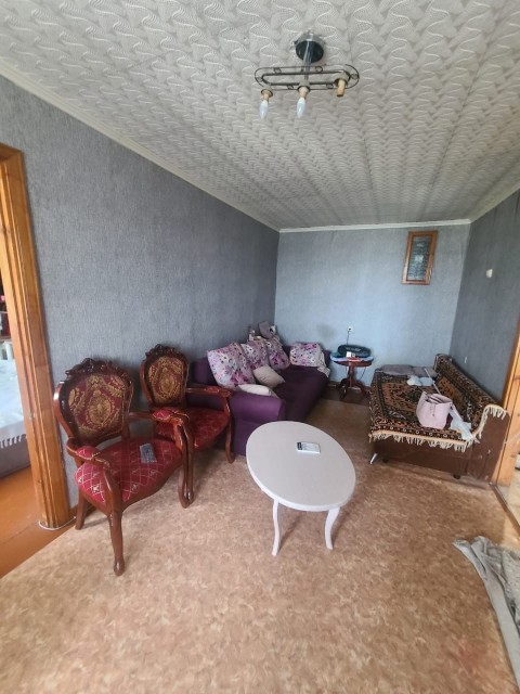 2 комн., 40 м², Хрущевка, Площадь Победы 14