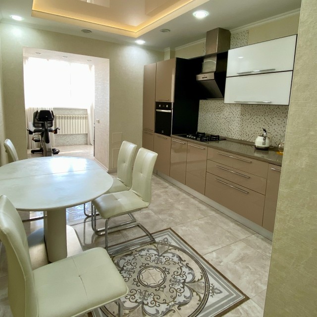 1 комн., Блочный, Центр - район пл. Дружбы 2