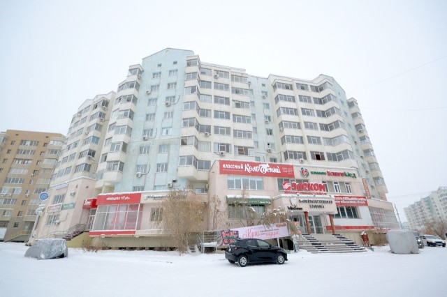 3 комн., 103 м², Монолитно-каркасный, Сахацирк 19