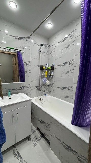 2 комн., 49 м², КПД, Центр - район пл. Орджоникидзе 5