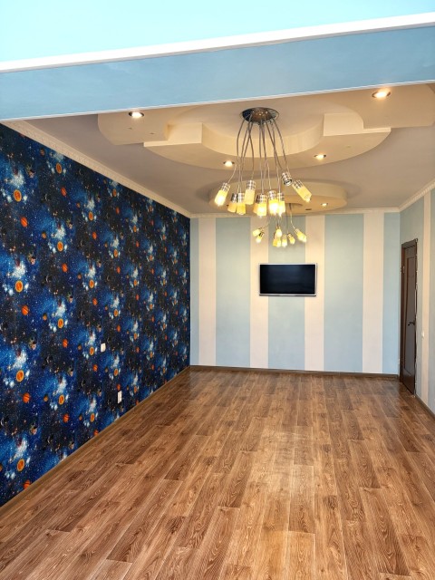 3 комн., 128 м², Инд. планировка, Площадь Победы 7