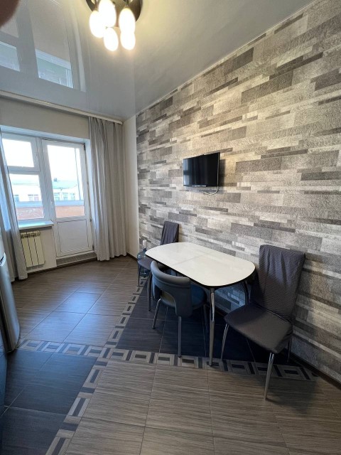 1 комн., 38 м², Блочный, Авиапорт 2