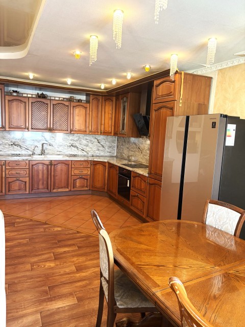 3 комн., 128 м², Инд. планировка, Площадь Победы 4