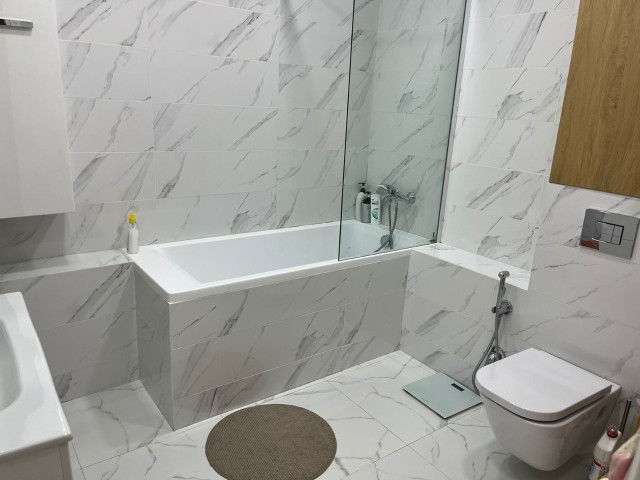 4 комн., 180 м², Монолитно-каркасный