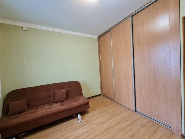 3 комн., 85 м², Монолитно-каркасный, Областная больница, рынок "Манньыаттаах" 7