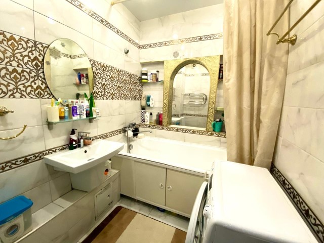 2 комн., 57 м², Блочный, Крытый рынок 12