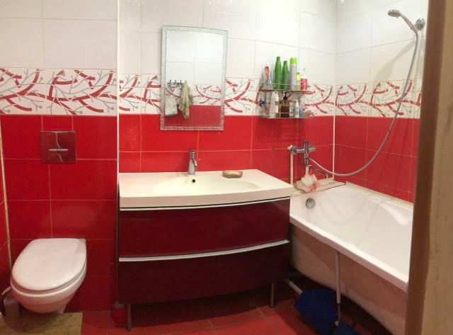 Больше 4 комн., 135 м², Блочный, Центр - район пл. Дружбы 4