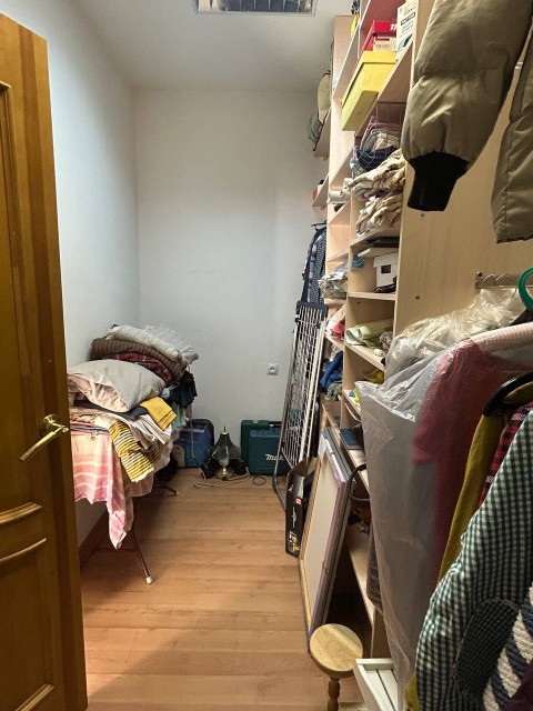 2 комн., 69 м², Монолитно-каркасный, Центр - район пл. Орджоникидзе 10