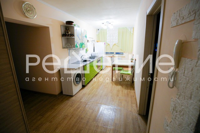 3 комн., 62 м², КПД, Дом быта 9