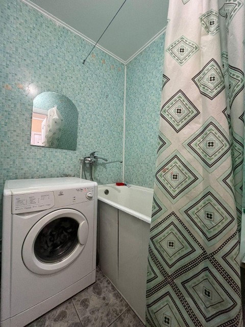 4 комн., КПД, Центр - район пл. Орджоникидзе 6