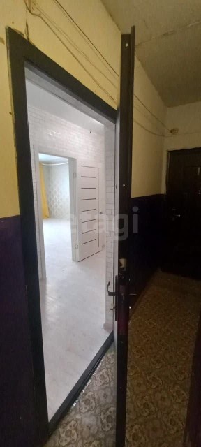 2 комн., 57 м², Дерев. б/у, Кирзавод 2