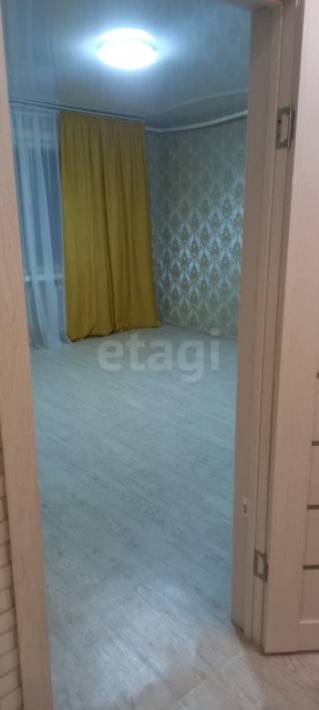 2 комн., 57 м², Дерев. б/у, Кирзавод 10