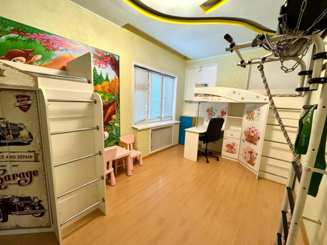 2 комн., 68 м², Инд. планировка, Центр - район пл. Орджоникидзе 3