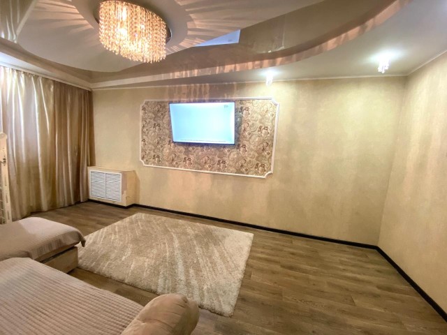 2 комн., 57 м², Блочный, Крытый рынок 3