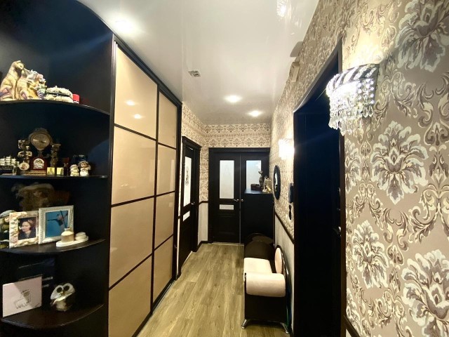 2 комн., 57 м², Блочный, Крытый рынок 15