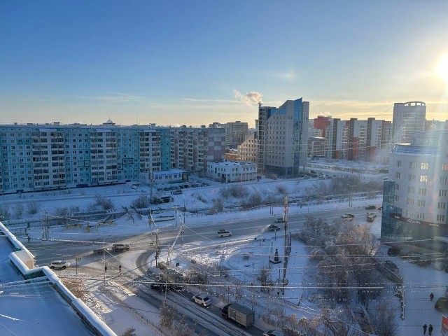 2 комн., 69 м², Монолитно-каркасный, Центр - район пл. Орджоникидзе 15