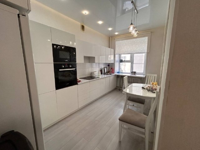 3 комн., 69 м², Другое, Центр - район пл. Ленина