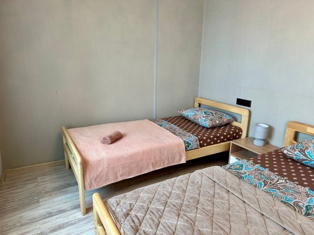 3 комн., 77 м², Монолитно-каркасный, Центр - район пл. Орджоникидзе 12