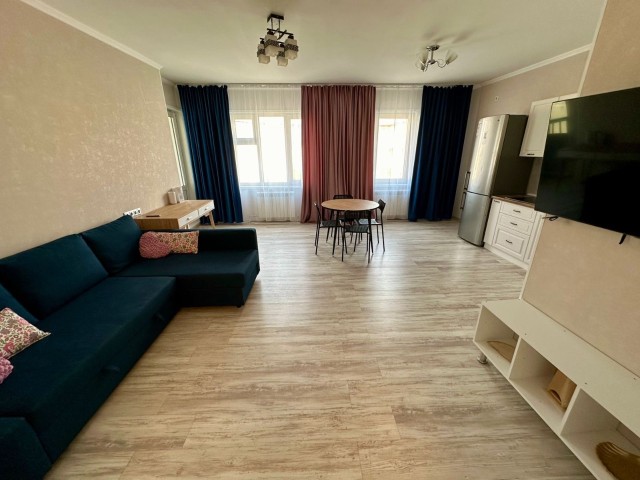 3 комн., 77 м², Монолитно-каркасный, Центр - район пл. Орджоникидзе 2