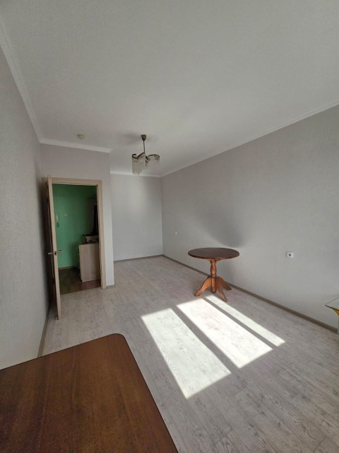 1 комн., 35 м², Блочный, Областная больница, рынок "Манньыаттаах" 3