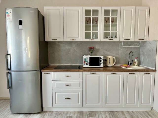 3 комн., 77 м², Монолитно-каркасный, Центр - район пл. Орджоникидзе 13