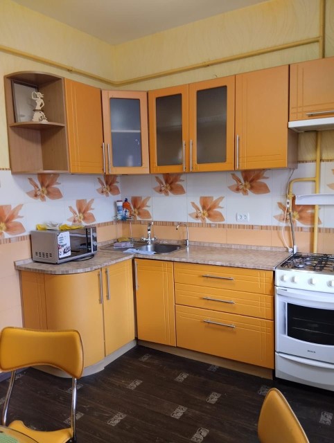 2 комн., 55 м², 112 серия, Областная больница, рынок "Манньыаттаах" 3