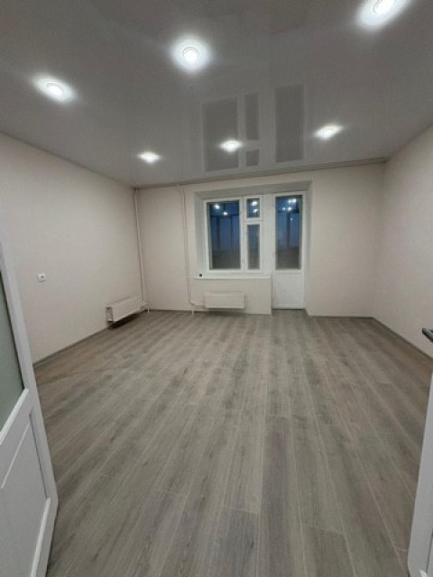 3 комн., Блочный, 26 школа 5