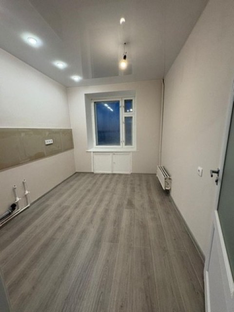 3 комн., Блочный, 26 школа 11