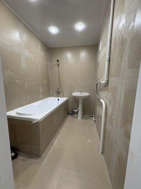 3 комн., Блочный, 26 школа 10