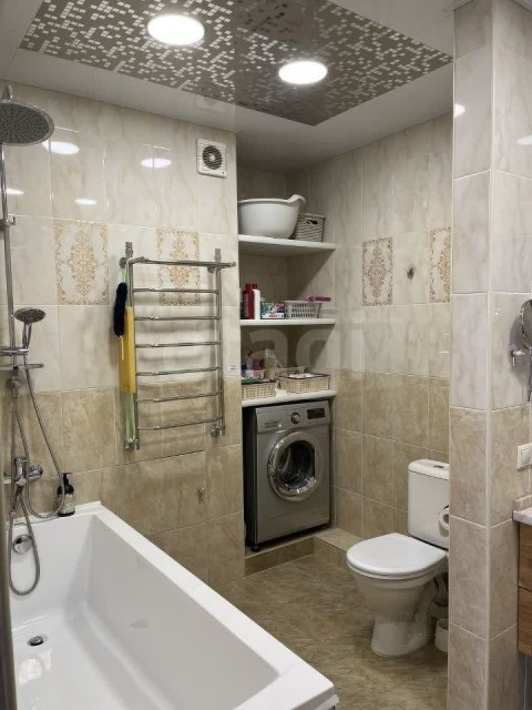 4 комн., 129 м², Монолитно-каркасный, Центр - район пл. Ленина 15