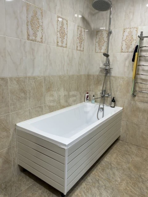 4 комн., 129 м², Монолитно-каркасный, Центр - район пл. Ленина 18