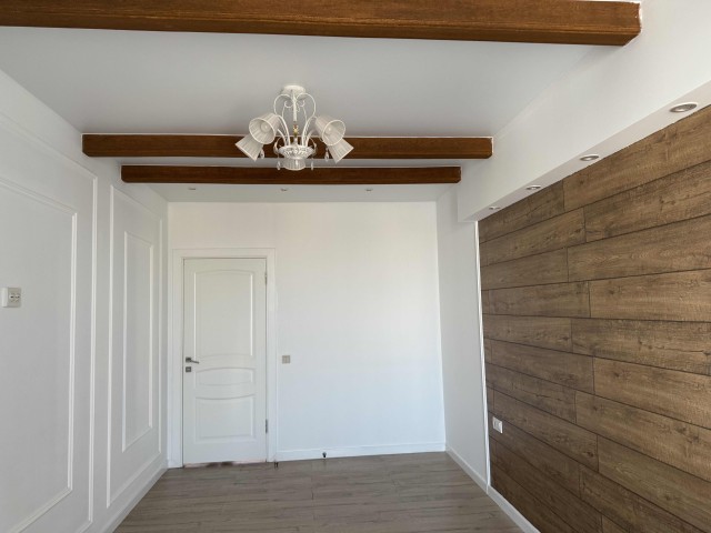 3 комн., 83 м², Монолитно-каркасный, Кинотеатр Лена 4