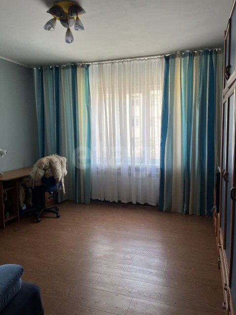 4 комн., 129 м², Монолитно-каркасный, Центр - район пл. Ленина 11