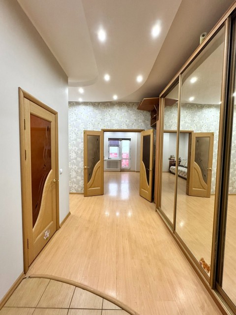 2 комн., 69 м², Инд. планировка, 202 мкрн. 8