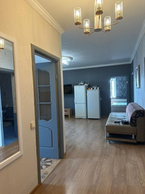 4 комн., 87 м², Блочный, Центр - район пл. Орджоникидзе