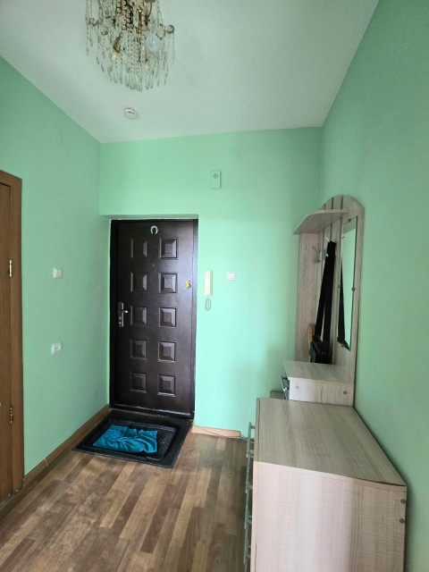 1 комн., Блочный, Областная больница, рынок "Манньыаттаах" 8