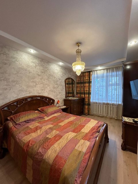 4 комн., 172 м², Блочный, Крытый рынок 6